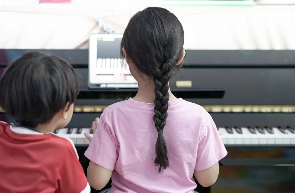 Kids piano lessons in Fresno